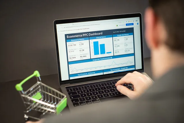A photo of an employee checking PPC performance on an ecommerce dashboard on a laptop. This image has been made available for use under the Creative Commons Licensing agreement. If you use it, please link back to our website at www.zuko.io. Digital product analytics: the practical version
